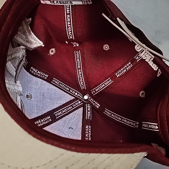 Hat - Picture 5 of 7